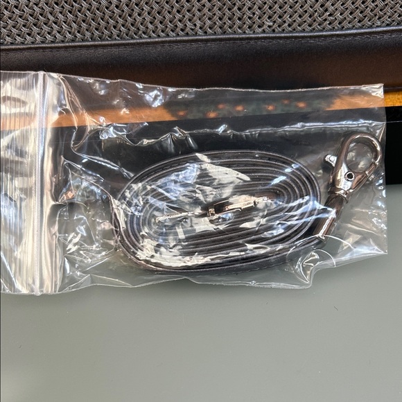 Stuart Weitzman 🩶 Silver Textured Tote Bag ( EUC) - Picture 11 of 11